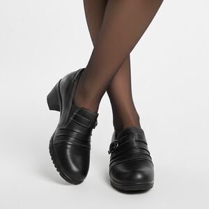 MICHEL M. Women’s Black Leather Loafers 7.5M – Comfortable Dress Shoes